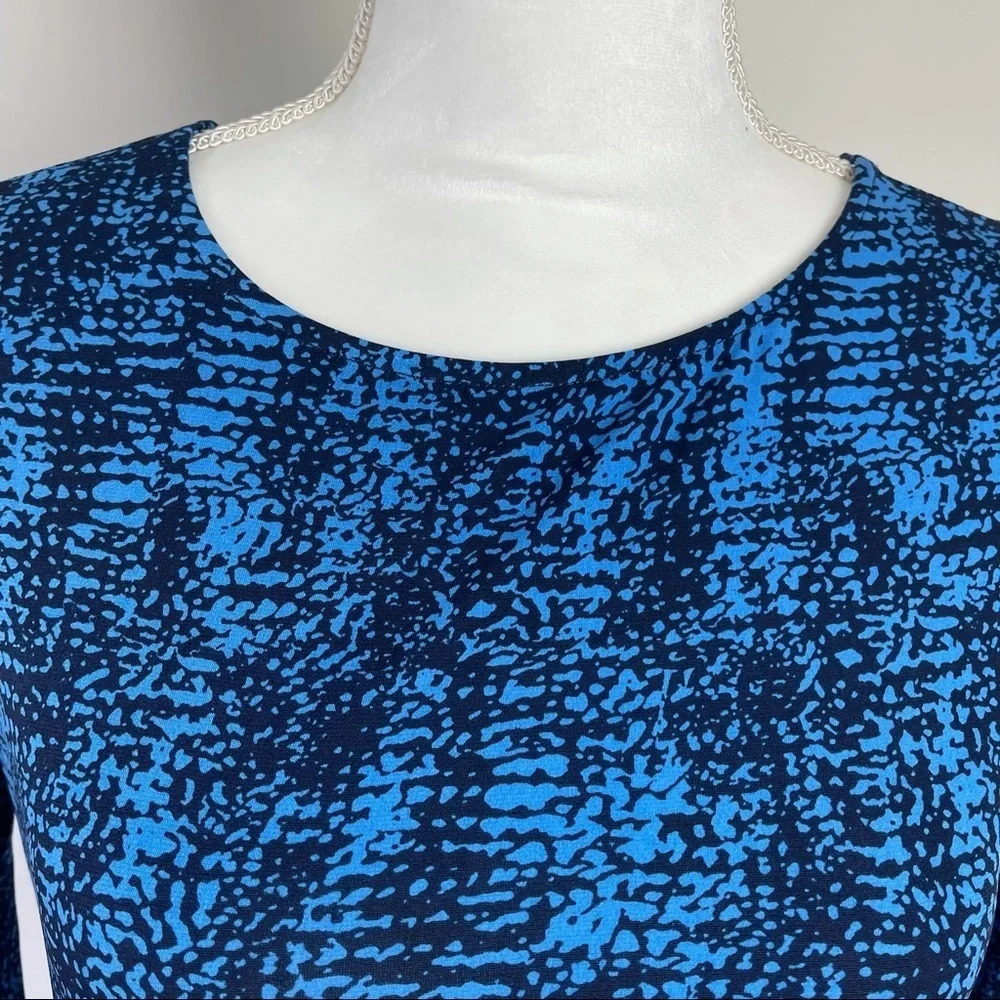 BCBG MAXAZRIA | Pacific Blue Combo Shift Dress - Picture 5 of 8
